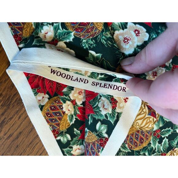 Woodland Splendor Poinsettia Ornament Holiday Gold Christmas Fabric 2.5 Yd X 42” - Picture 3 of 6